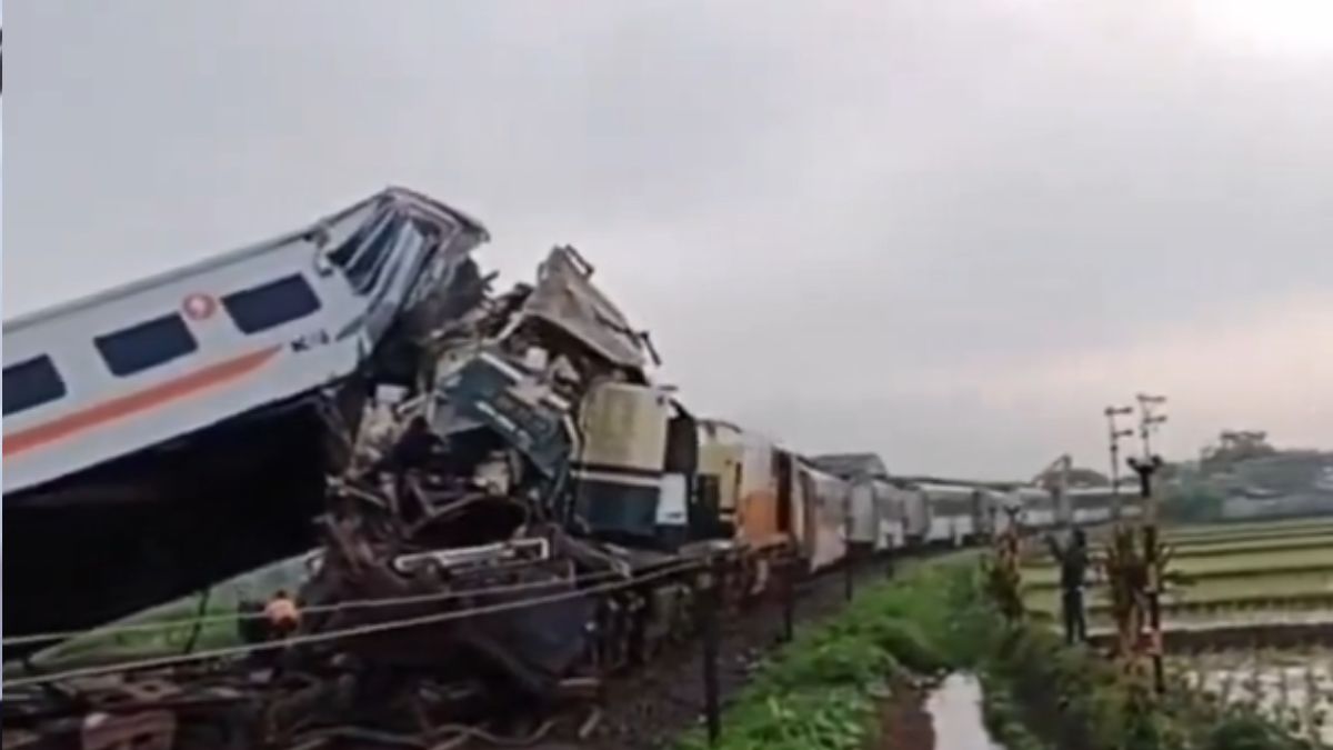 Indonesia Three Die, Several Injured After Two Commuter Trains Collide